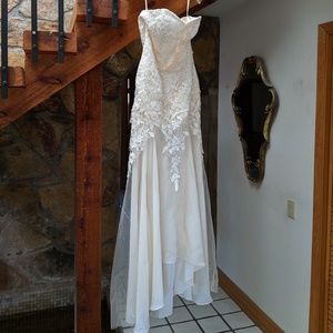Mermaid cut lace ivory wedding dress